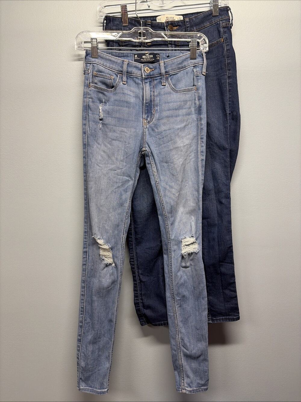 LOT (2) Hollister Super Skinny Jeans 0S/0R - Sz W24 L29 - One Pair Distressed